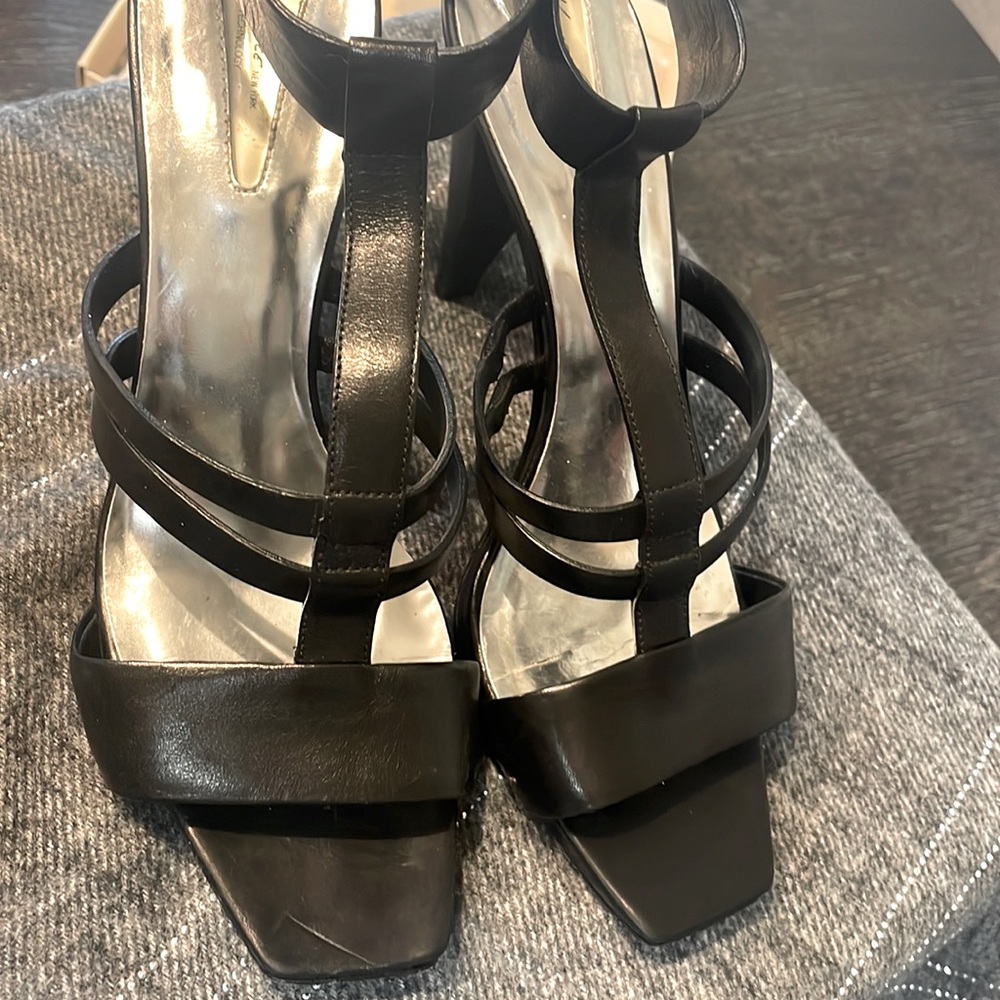 Black Keneth Cole heels size 9 with a 3 inch heel they have been box kept